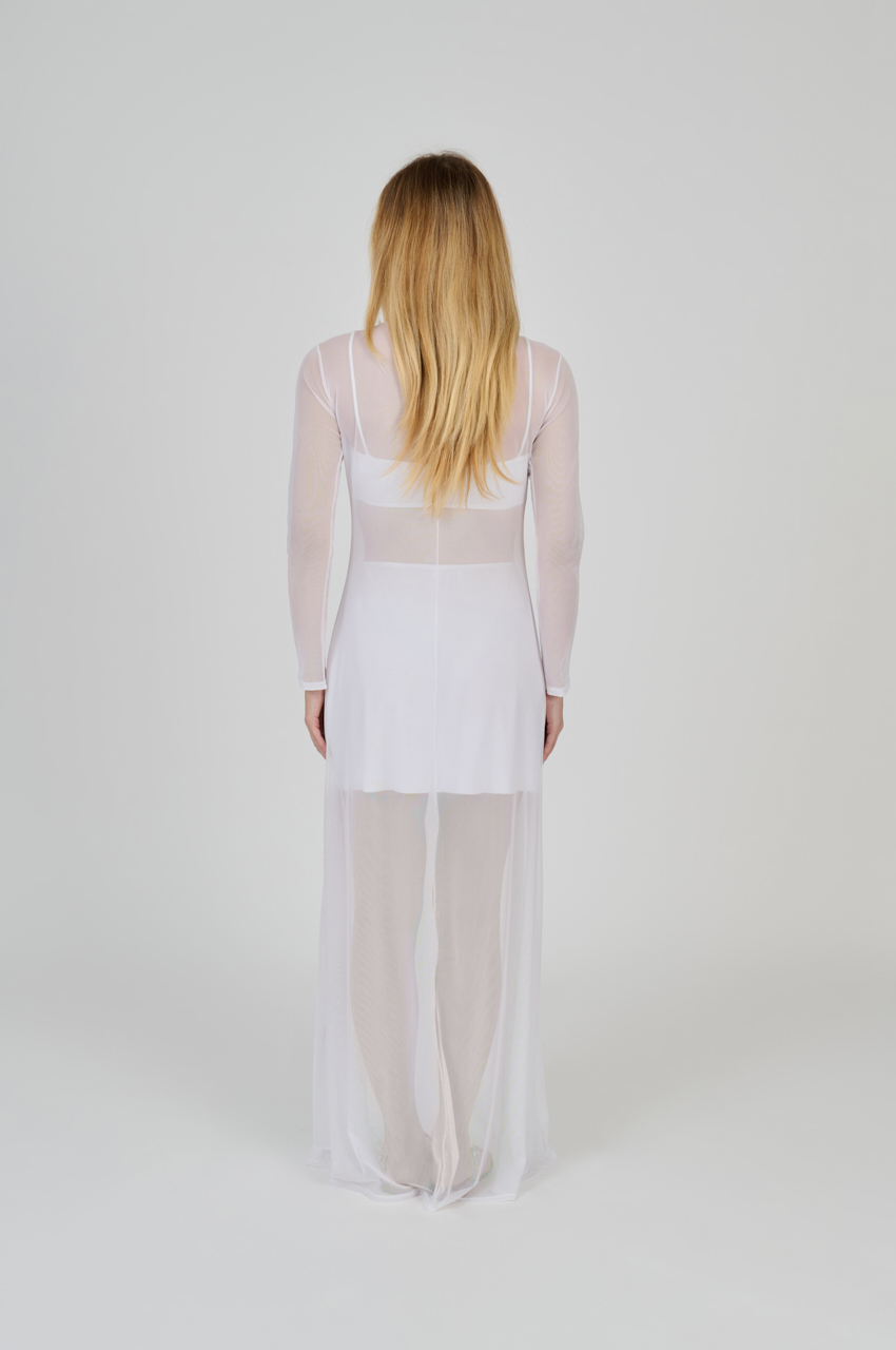 VESTIDO LONGO EM TULE BRANCO